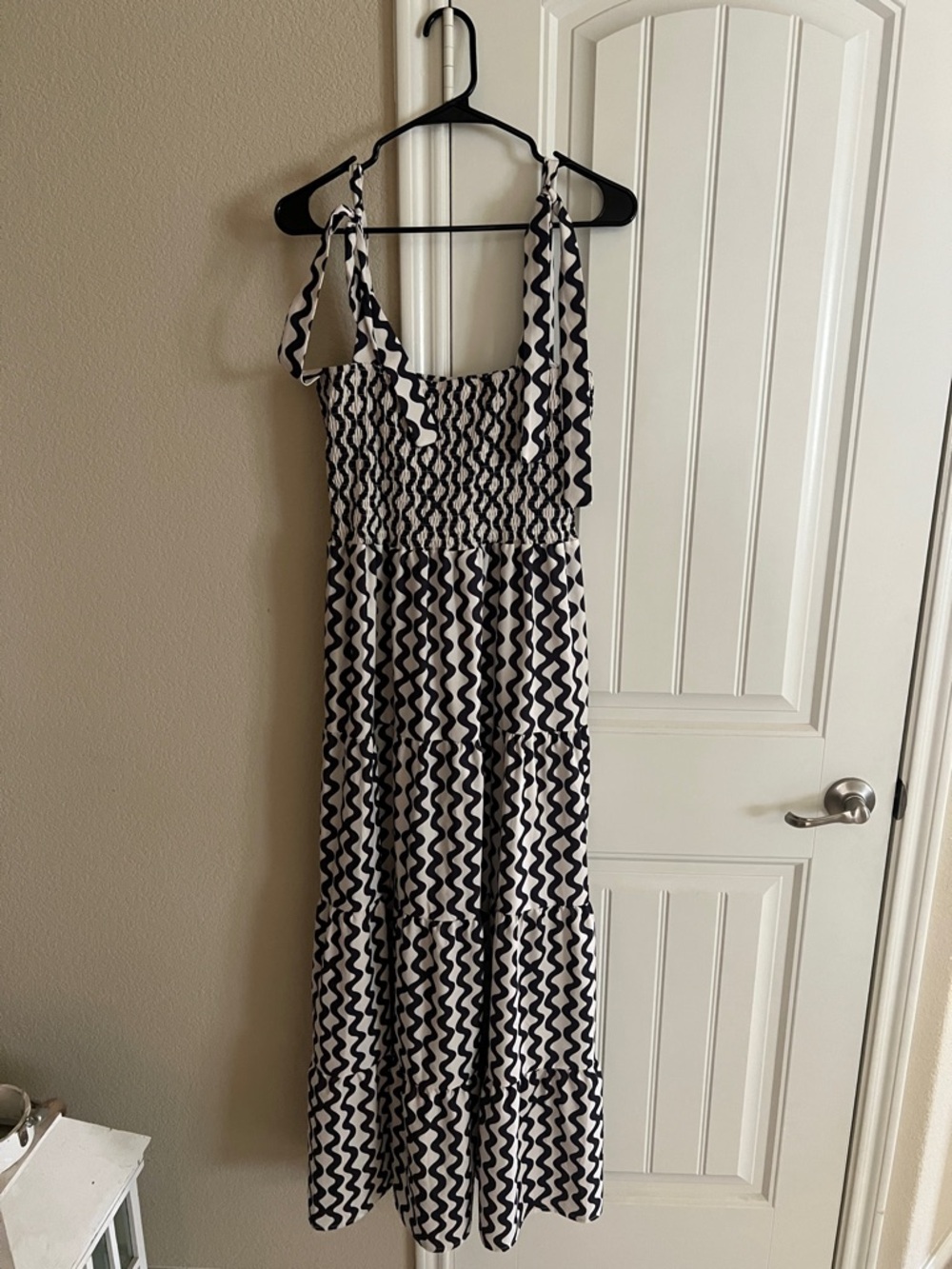 Black & White Zigzag Tie-Shoulder Maxi Dress